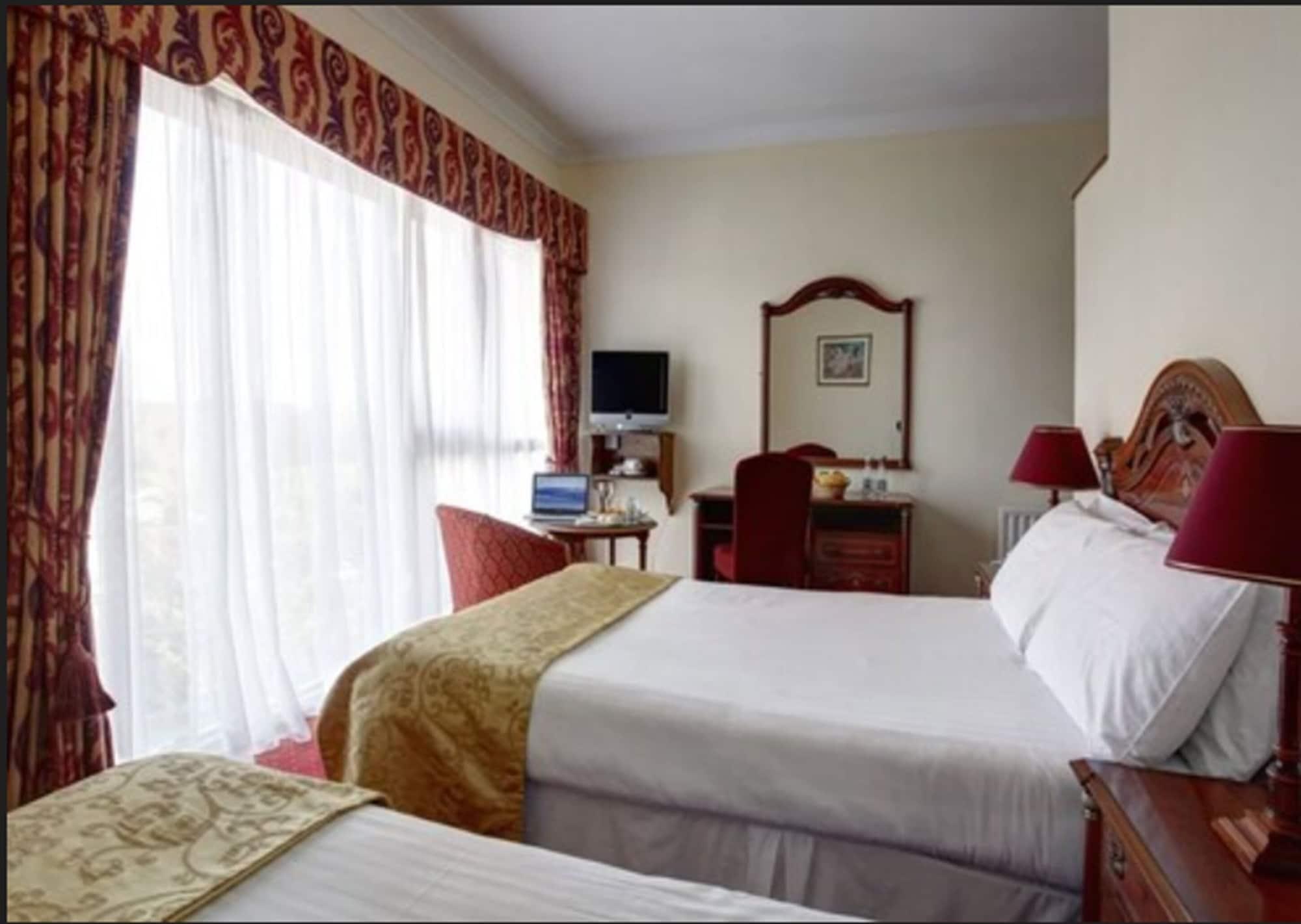 The Royal Hotel & Leisure Centre Bray Buitenkant foto